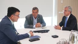 El alcalde mantiene una reunión de trabajo con el rector de la UMA