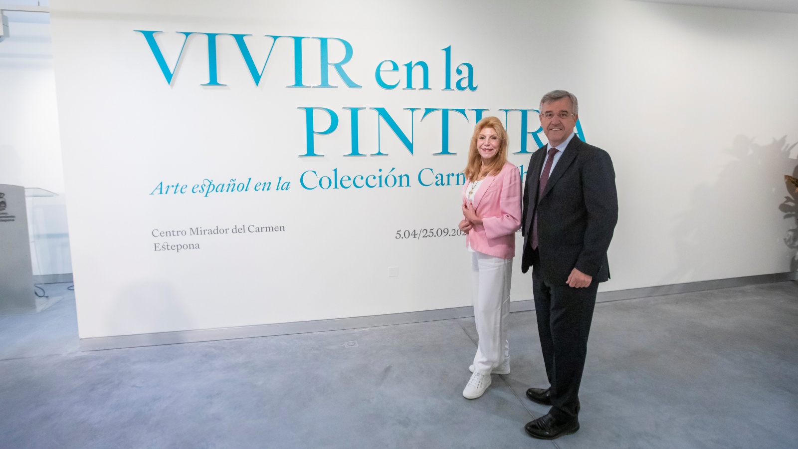 Foto El alcalde de Estepona y la baronesa Carmen Thyssen-Bornemisza visitan el centro expositivo del Mirador del Carmen