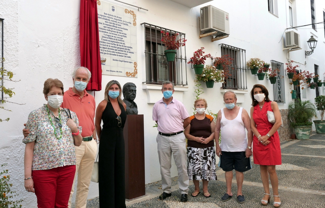 Foto La Ruta de la Poesía de Estepona se amplía con unos versos del poeta andaluz Ángel García López