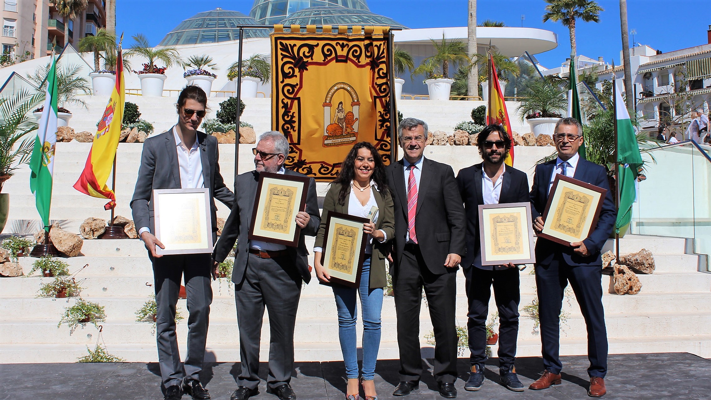 Foto El Ayuntamiento distingue a Daniel Casares, Alejandro Simón Partal, Ana Fargas, Inocencio Alarcón y Emaús en el acto del Día de Andalucía