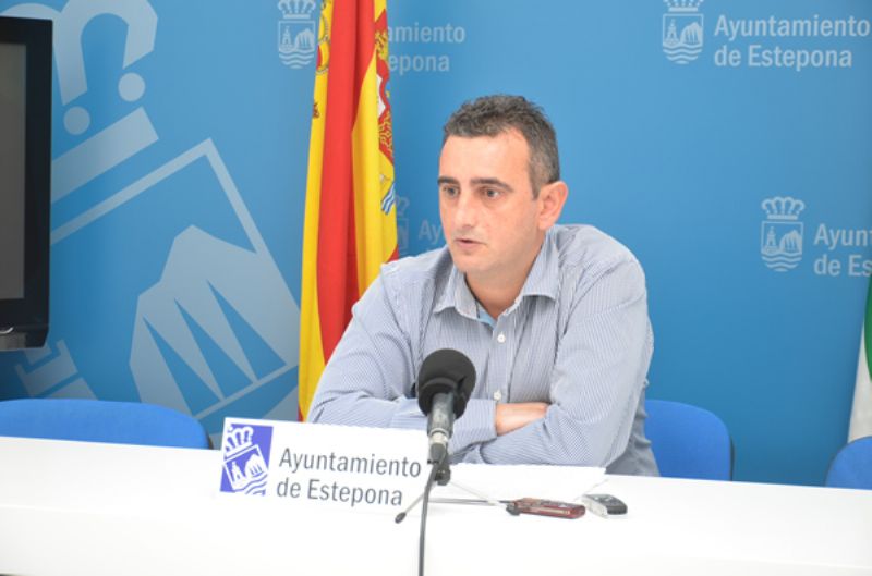 Foto El Ayuntamiento aumenta en un 46% las licencias de apertura concedidas durante 2012, con un total de 298 negocios 