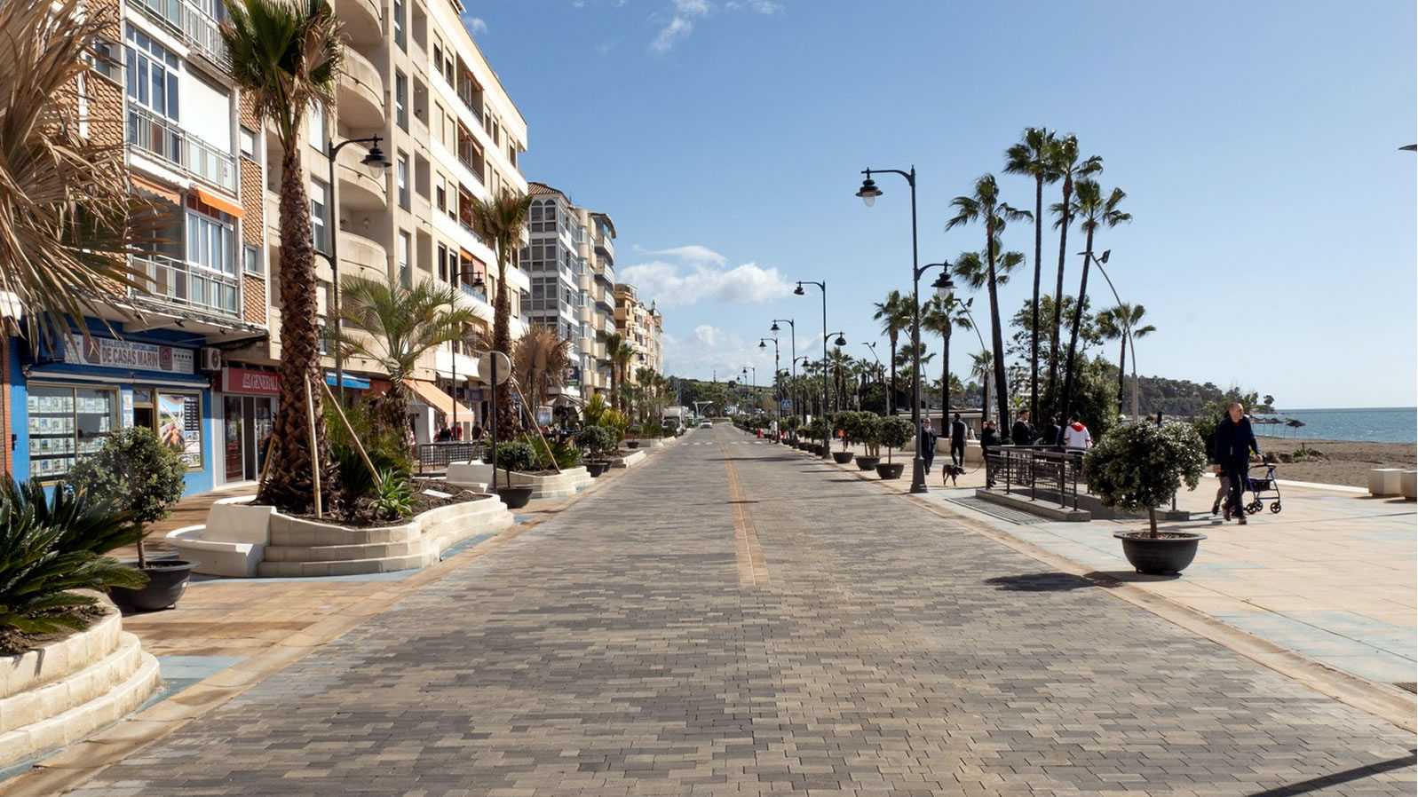 Foto El Ayuntamiento inaugura este viernes la remodelación integral de la avenida España que ha permitido abrir la ciudad al mar